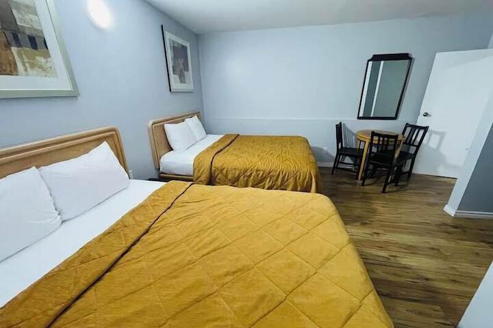 Room 5 of 33