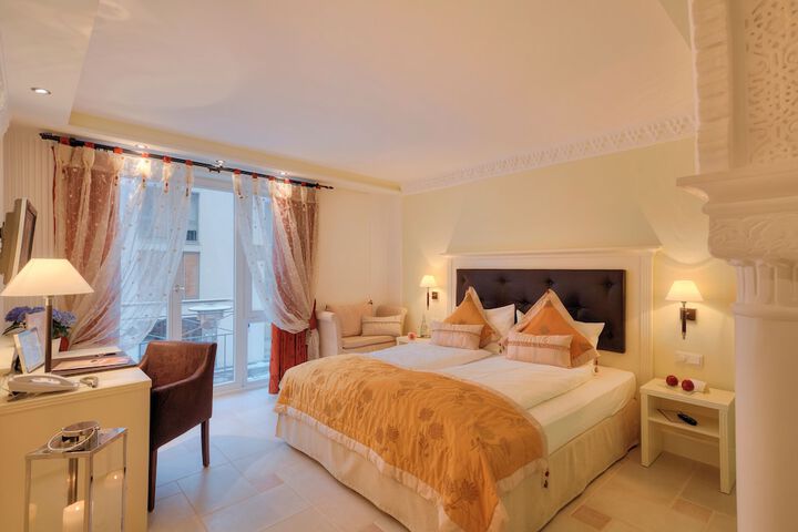 Room 5 of 40