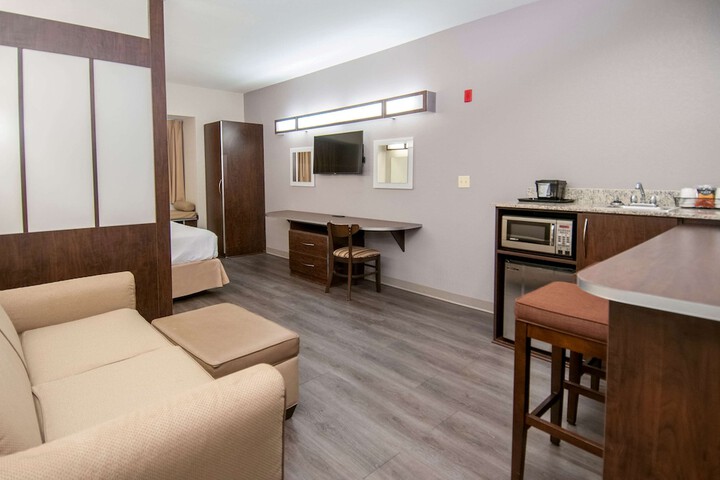 Room 18 of 34