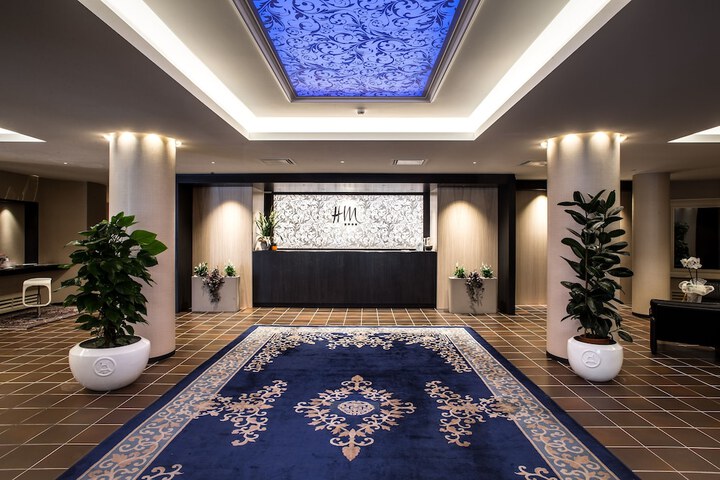 Hotel Lobby