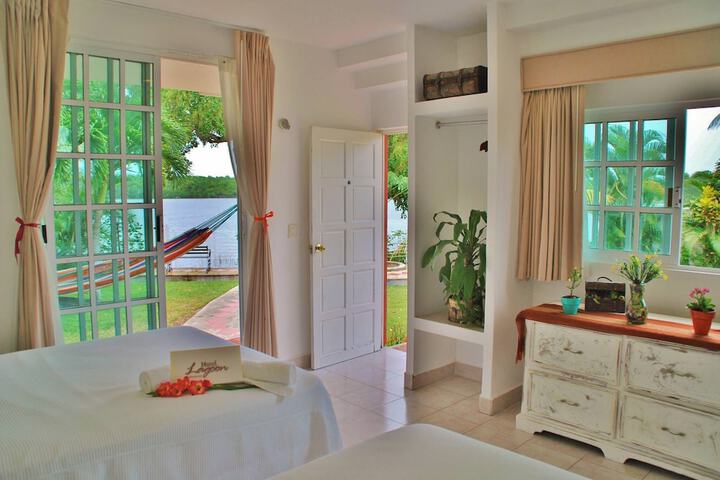 Room 4 of 32