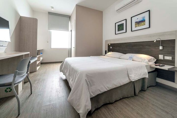 Room 8 of 24
