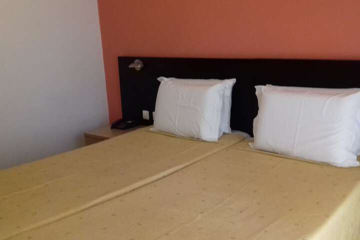 Room 5 of 44