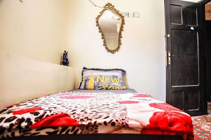 Room 11 of 22