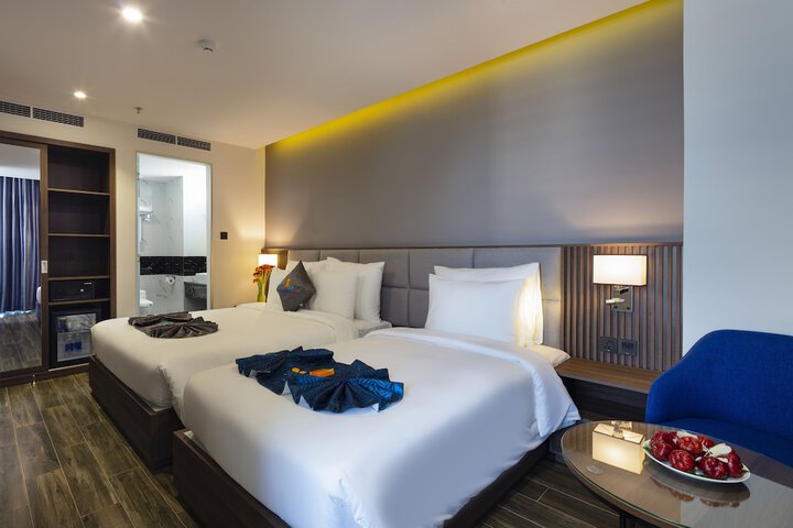 Room 13 of 45