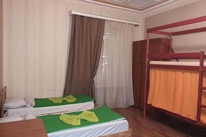 Room 25 of 49