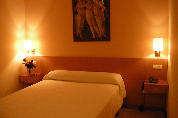 Room 6 of 26