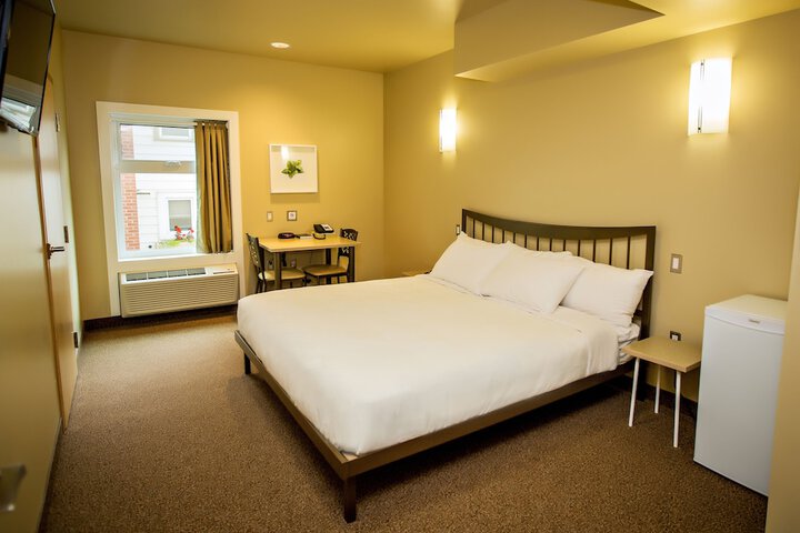 Room 8 of 29