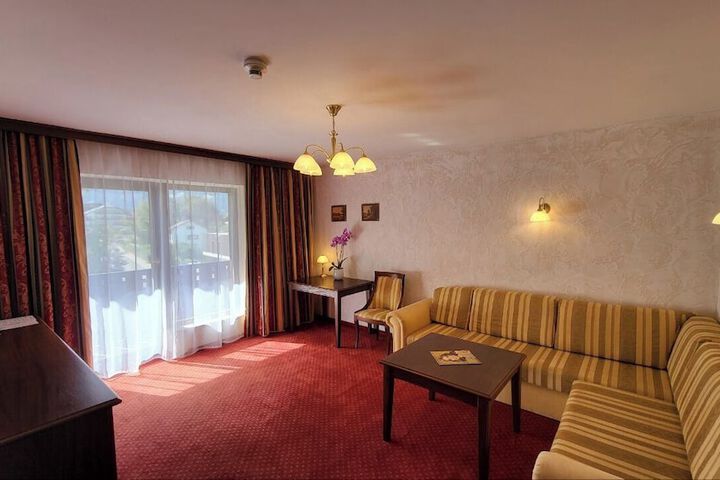 Room 50 of 119