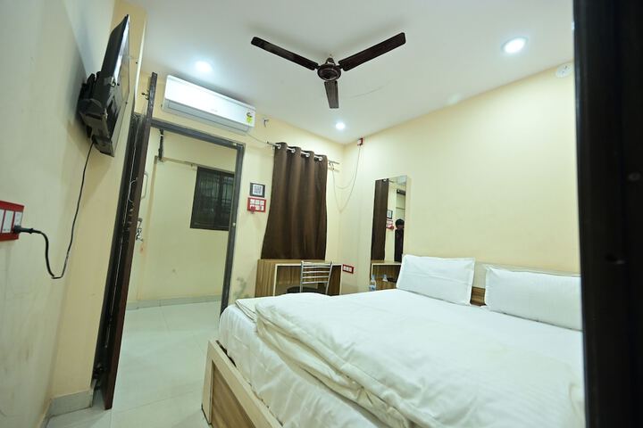 Room 37 of 63
