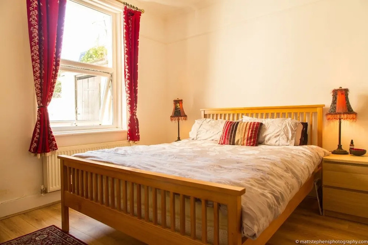 Room 2 of 11