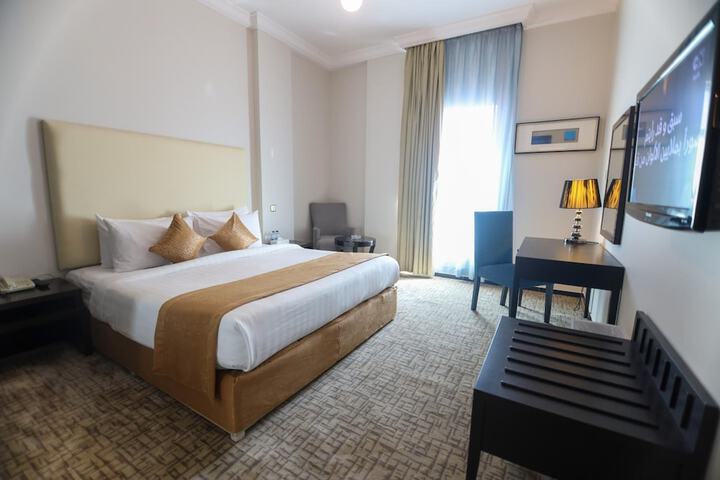 Room 13 of 39