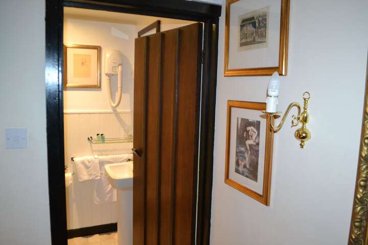 Room 65 of 115