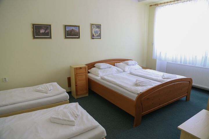 Room 6 of 48