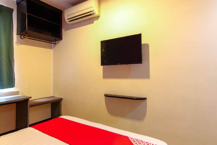 Room 6 of 31