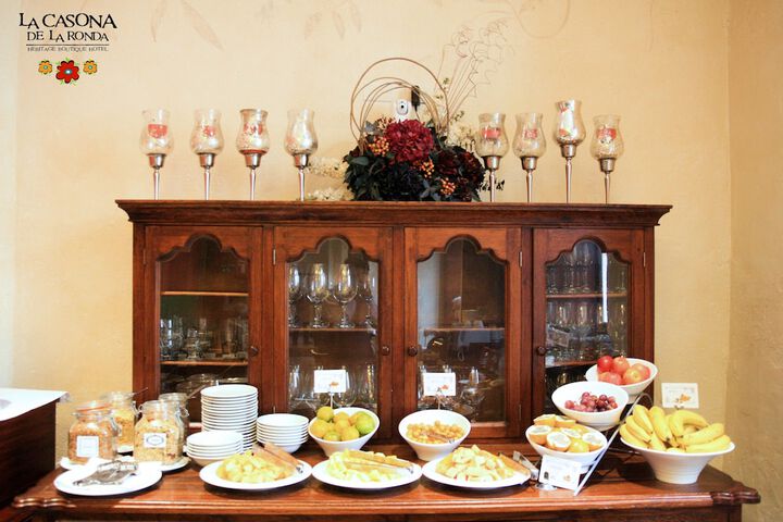 Breakfast/Coffee Service 32 of 63