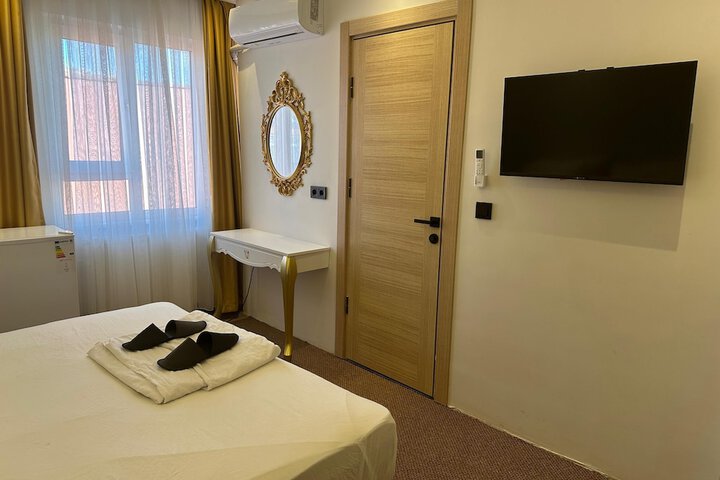 Room 10 of 22