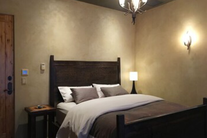 Room 32 of 58