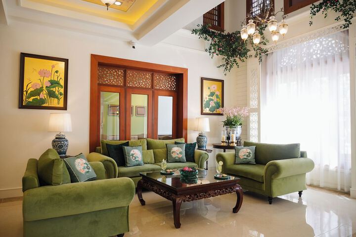 Hotel Interior 6 of 127