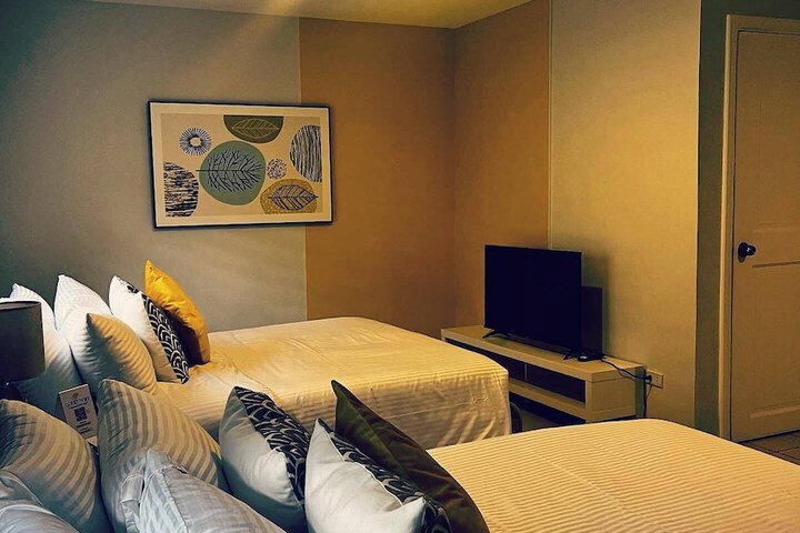 Room 6 of 22