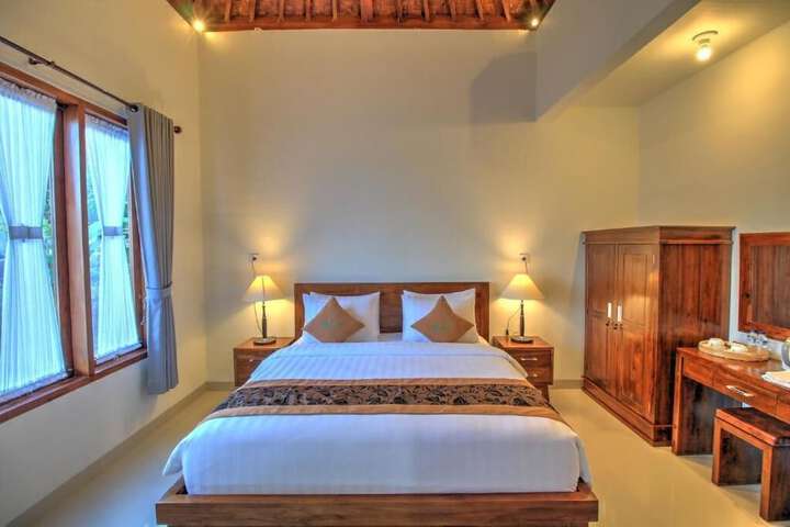 Room 2 of 52