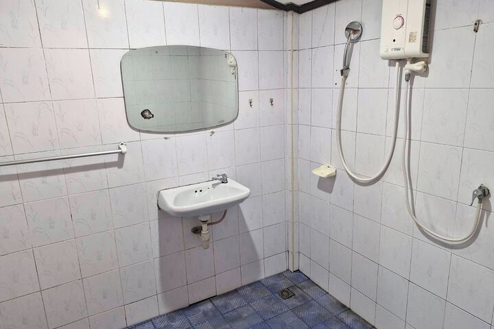Room 82 of 125