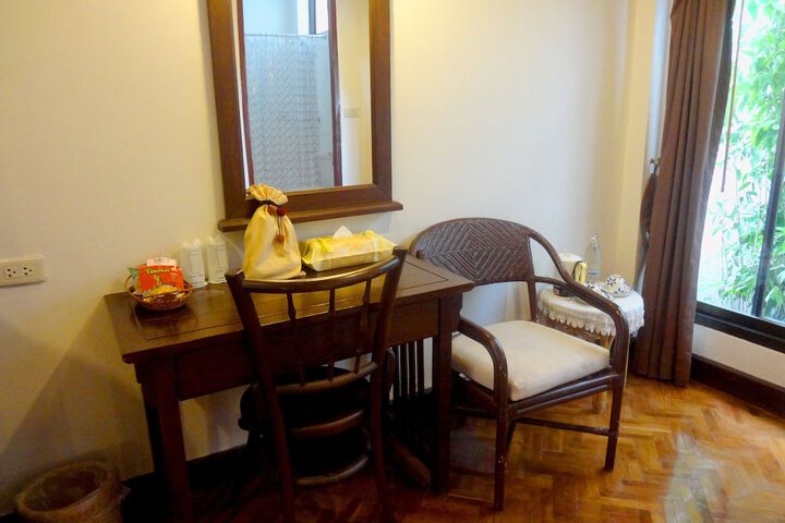 Room 27 of 62