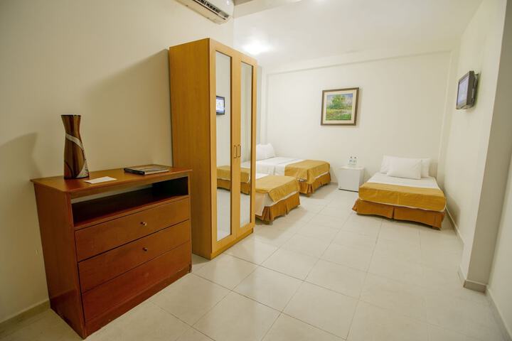 Room 15 of 36