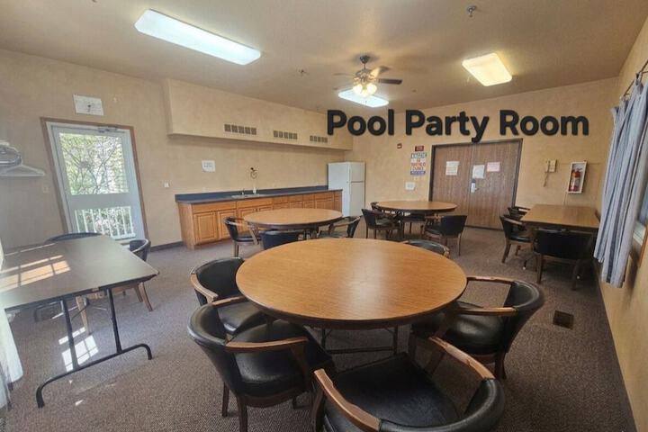 Pool Hotel