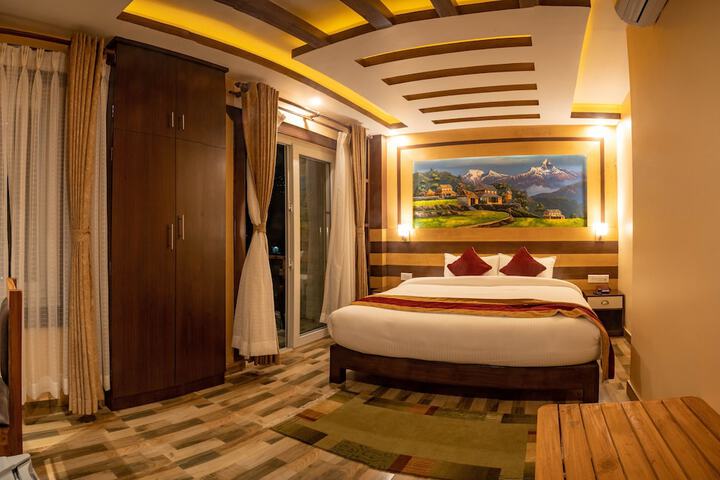 Room 3 of 12