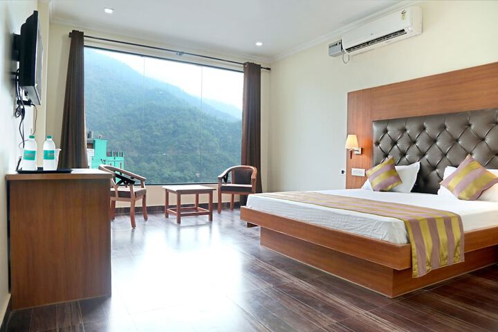 Room 19 of 36
