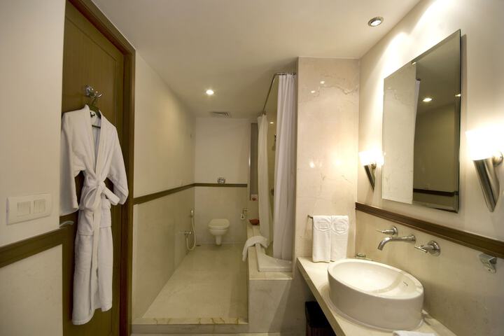 Room 47 of 83
