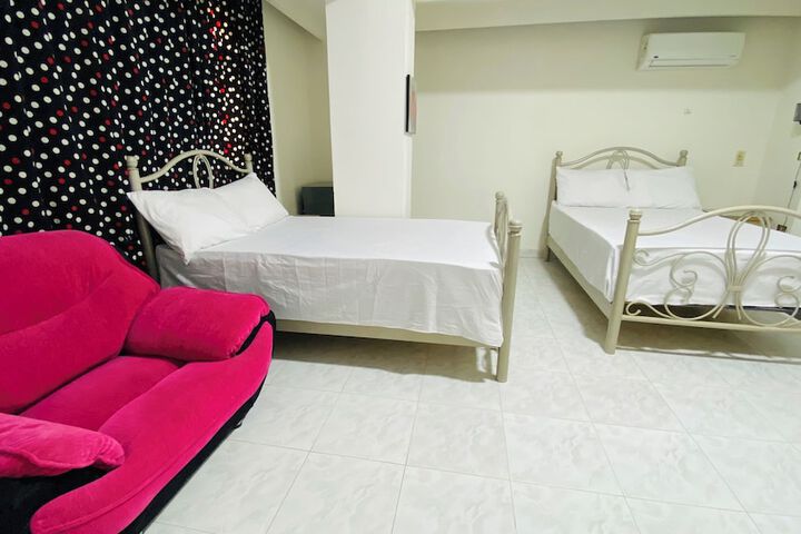 Room 76 of 114