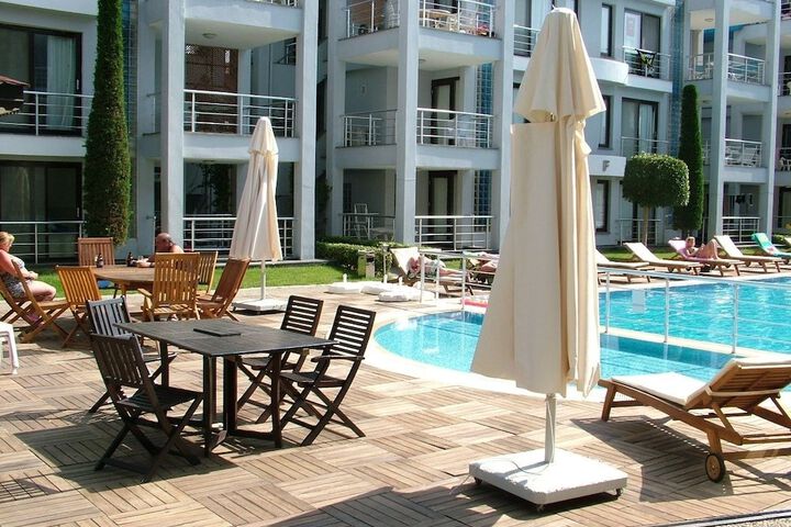 Pool Hotel
