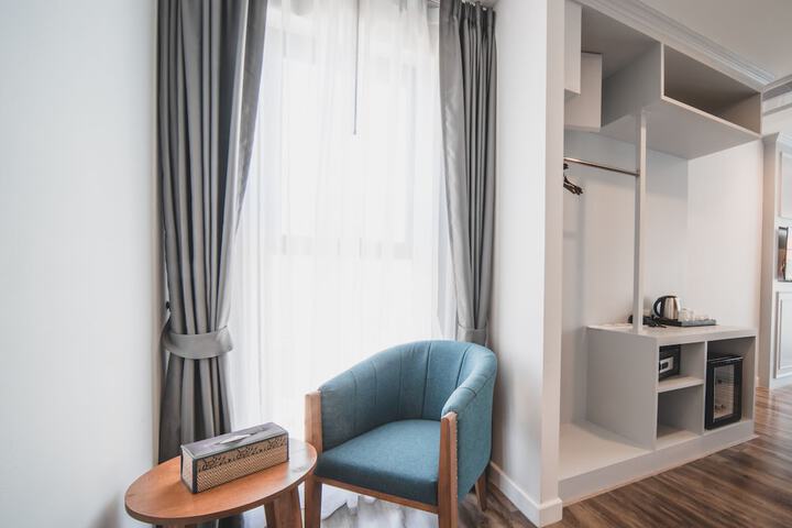 Room 33 of 41