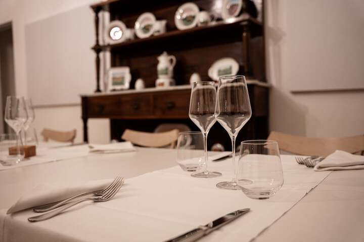 Dining 52 of 61