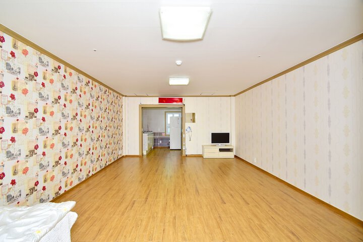 Room 20 of 34