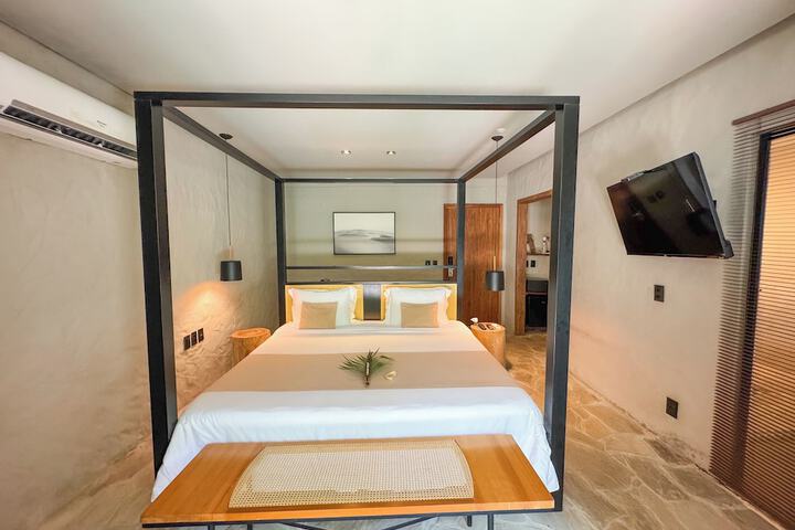 Room 28 of 110