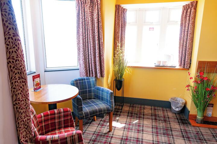 Room 105 of 177