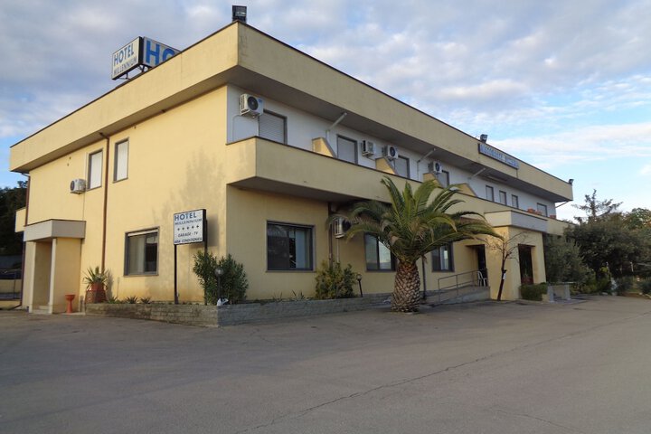 Hotel Millennium in Orte