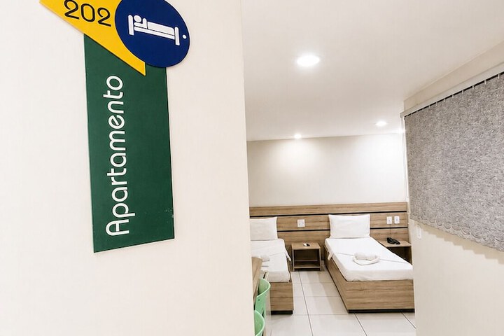 Room 16 of 33
