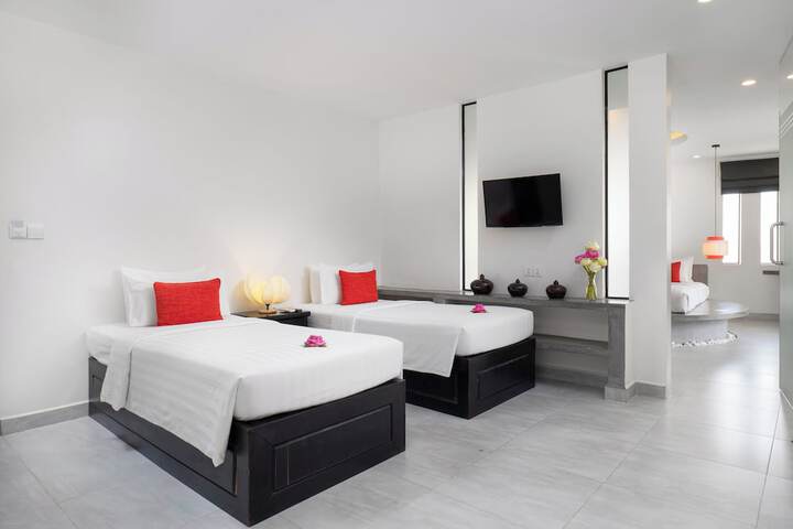 Room 25 of 81