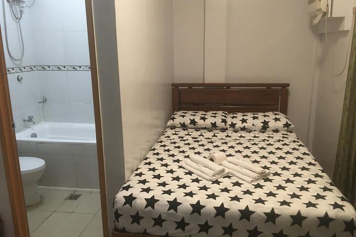 Room 17 of 25