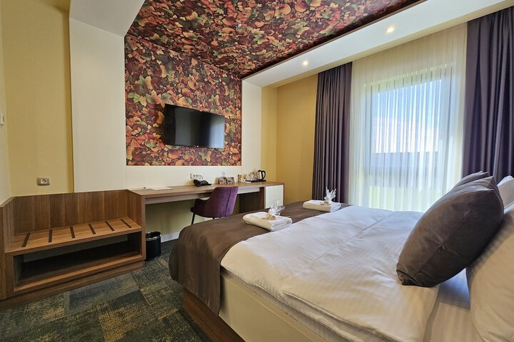 Room 6 of 57
