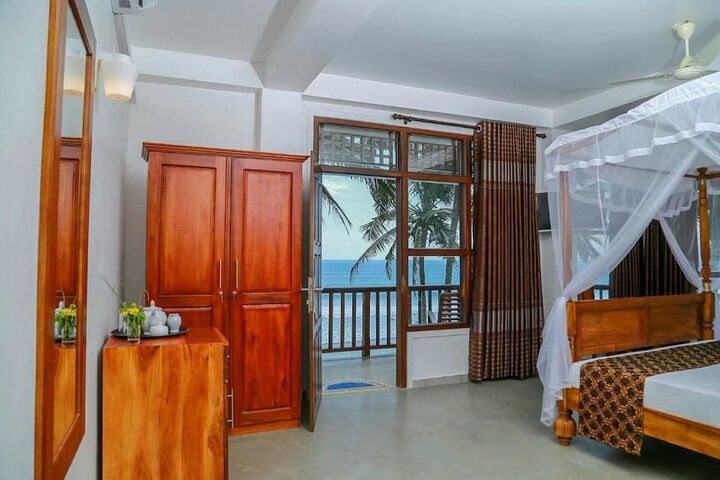 Room 2 of 16