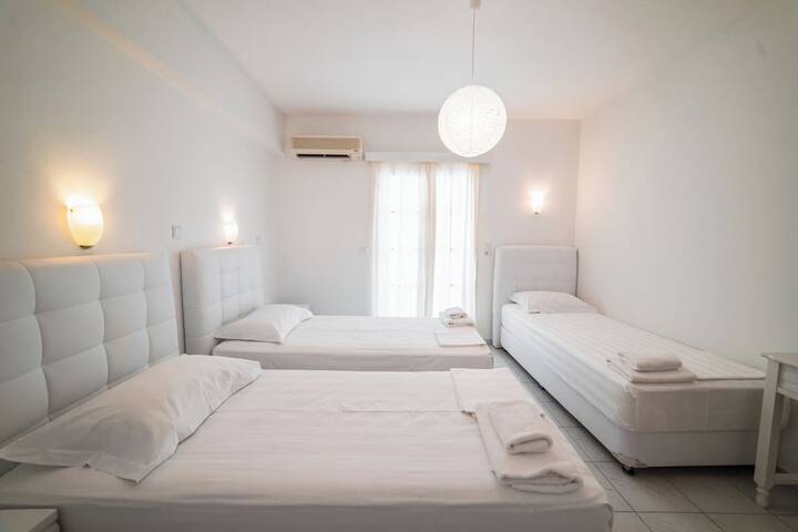 Room 16 of 32