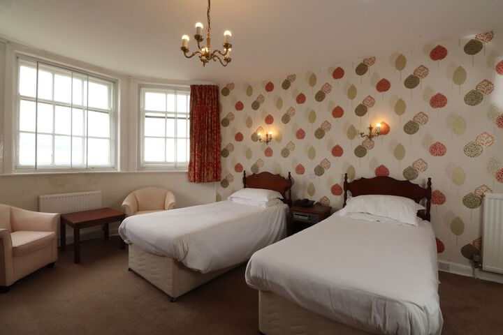 Room 12 of 95