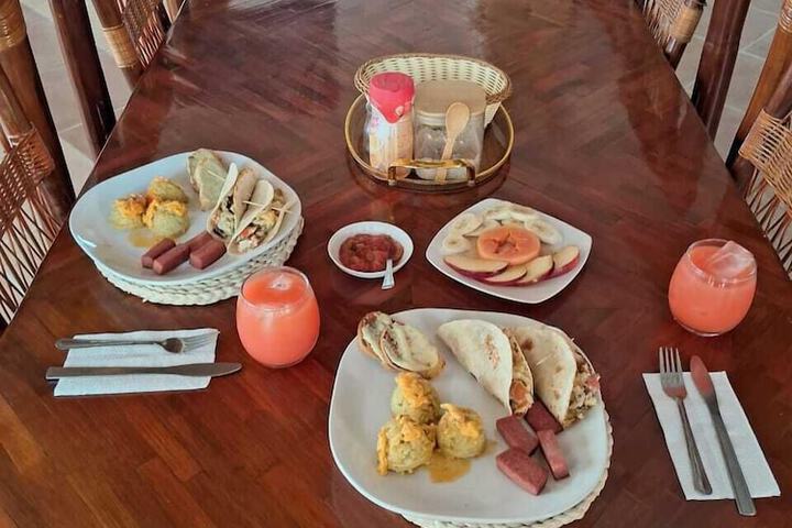 Breakfast/Coffee Service 35 of 40