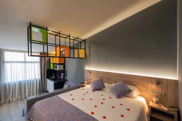 Room 11 of 48