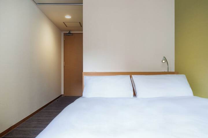 Room 18 of 73